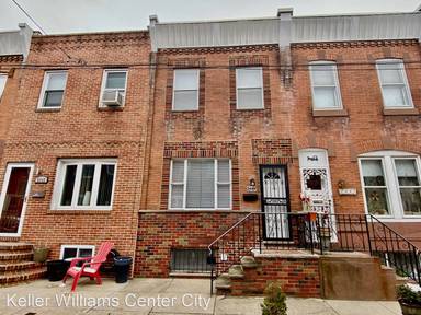 Main picture of 2445 S Opal St