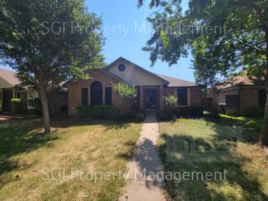 Main picture of 6908 Bentley Ave