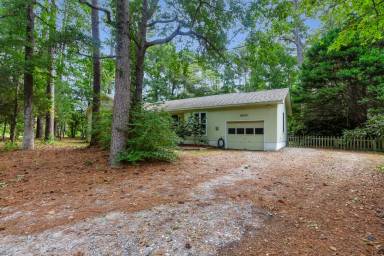 Main picture of 2317 Country Club Rd