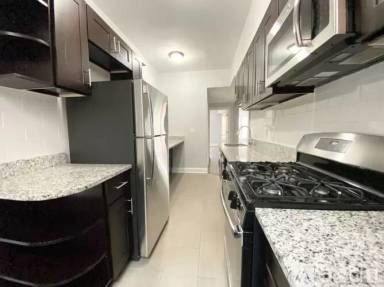 Main picture of Edgewater Gardens Apartments