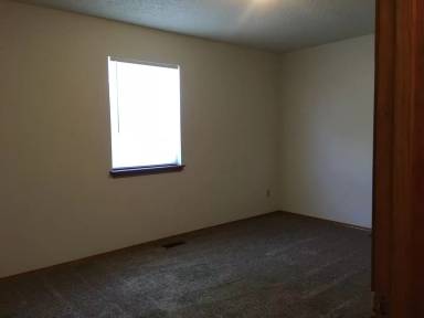 Main picture of 1202 E 13th St