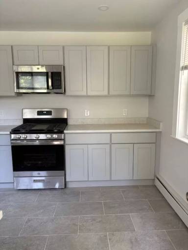 Main picture of 8 Forest St