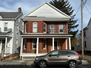 Main picture of 222 2nd Ave