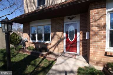 Main picture of 2203 Lisa Dr
