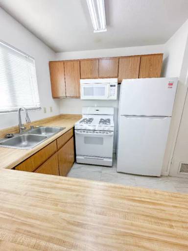 Main picture of 73874 Sunnyvale Dr