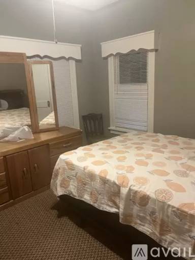 Main picture of 2118 Elm St