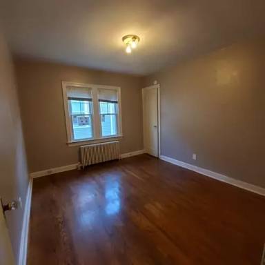 Main picture of 42 Harris Ave
