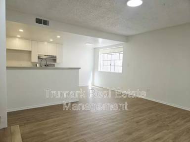 Main picture of 1122 E Elk Ave