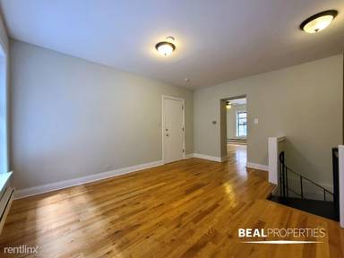 Main picture of 815-23 W Cornelia Ave