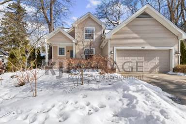 Main picture of 3967 Clubview Ave