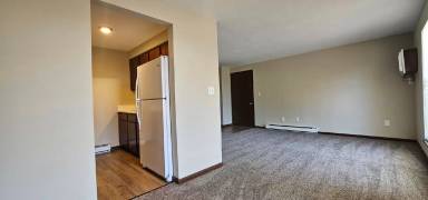 Main picture of 90 Woods Dr