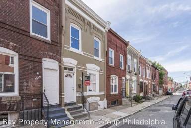 Main picture of 1336 N Dover St