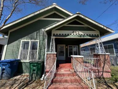 Main picture of 643 Arbor Pl