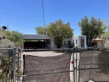 Main picture of 3150 E Glenn St