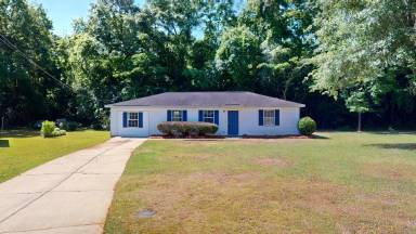 Main picture of 208 Sherwin St