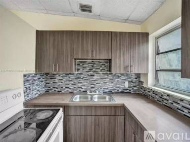 Main picture of 435 SW 22nd Ave