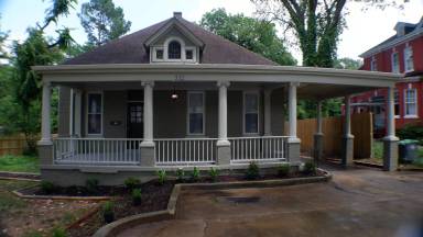 Main picture of 532 S McLean Blvd