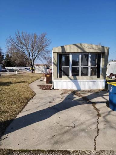 Main picture of 413 Cedar Rd