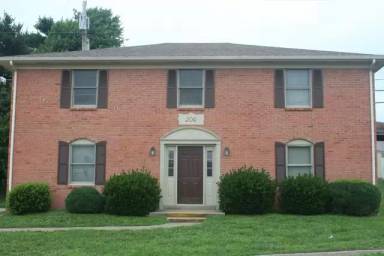 Main picture of 206 Calumet Dr