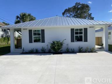 Main picture of 3802 SE Lee St