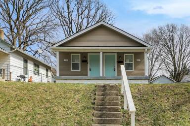 Main picture of 1927 Houston St