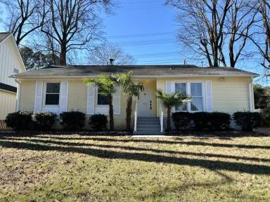 Main picture of 900 Stanfield Dr