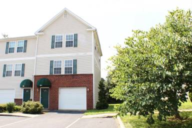 Main picture of 305 Emerson Ln