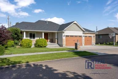 Main picture of 5215 Kymball Dr