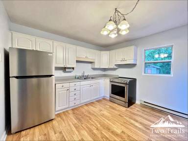 Main picture of 27 Sumter St