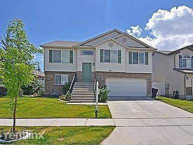 Main picture of 961 York Dr