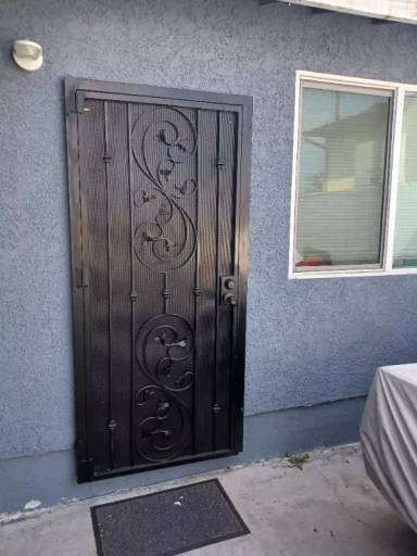 Main picture of 14539 S Stanford Ave