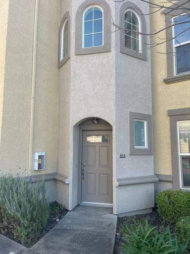 Main picture of 816 Vessona Cir