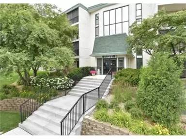 Main picture of 10411 Cedar Lake Rd