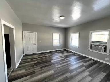 Main picture of 530 N Gibson St