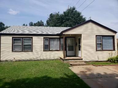 Main picture of 667 N Meridian Ave
