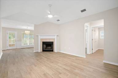 Main picture of 8218 Edgewood Dr