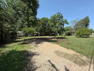 Main picture of 305 & 401 Chaparral Rd