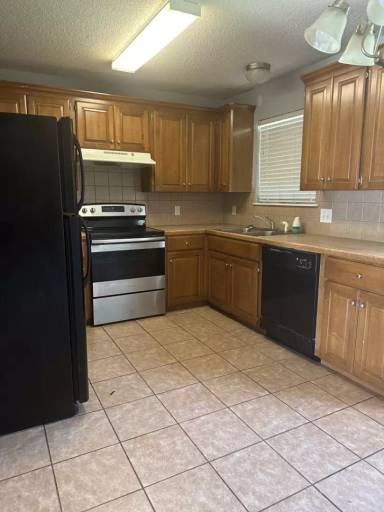 Main picture of 218 Cheyenne Pl