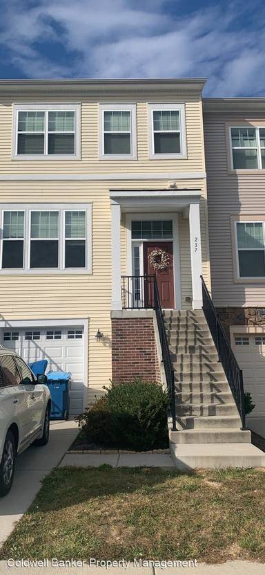 Main picture of 237 Cobble Stone Dr
