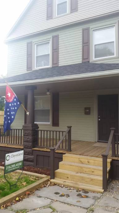 Main picture of 2086 W 45th St