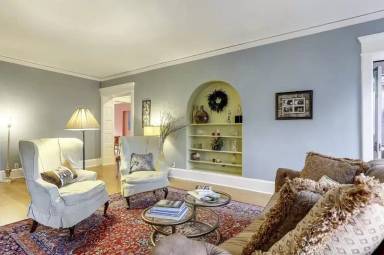 Main picture of 614 Grand Ave