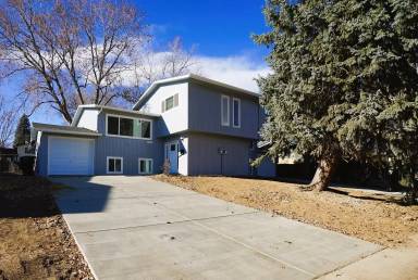 Main picture of 1225 S Coffman St