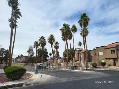 Main picture of 2986 Juniper Hills Blvd