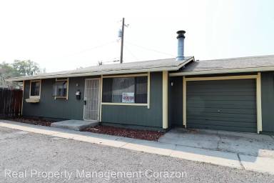 Main picture of 942 Roberts St