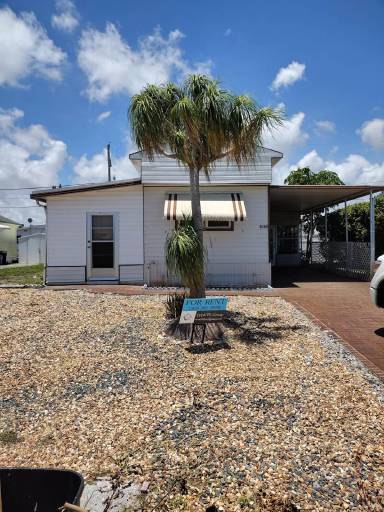 Main picture of 8160 SE Eagle Ave