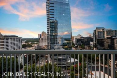 Main picture of Realm Condominiums