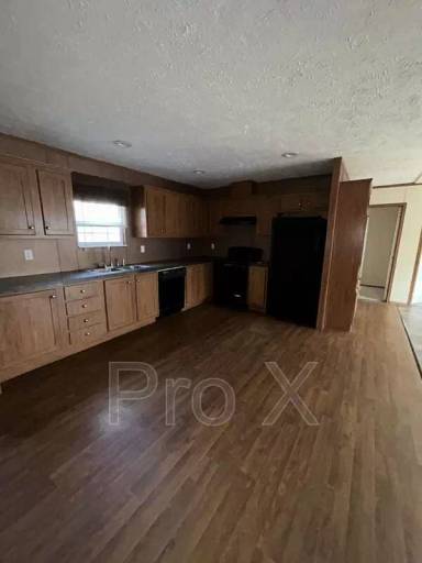 Main picture of 307 E Adams St