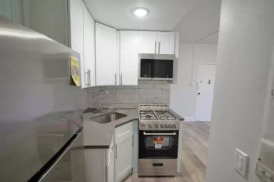 Main picture of 22 Gifford Ave