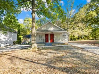 Main picture of 532 E Iredell Ave