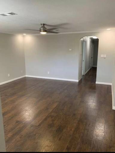 Main picture of 2432 W 14th St